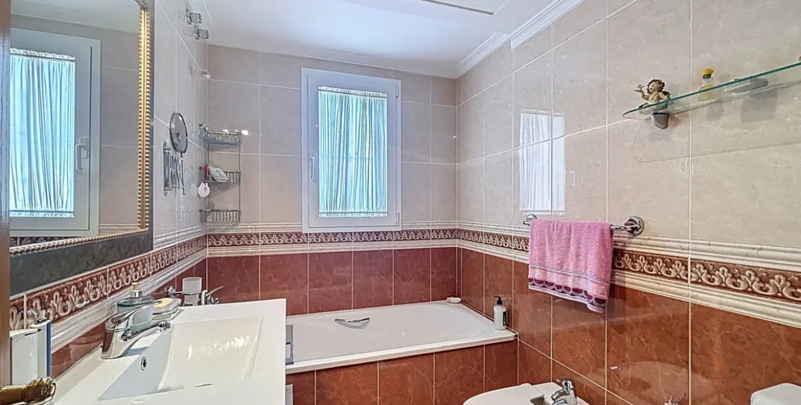 Venta de villa independiente en Torre del Mar 23