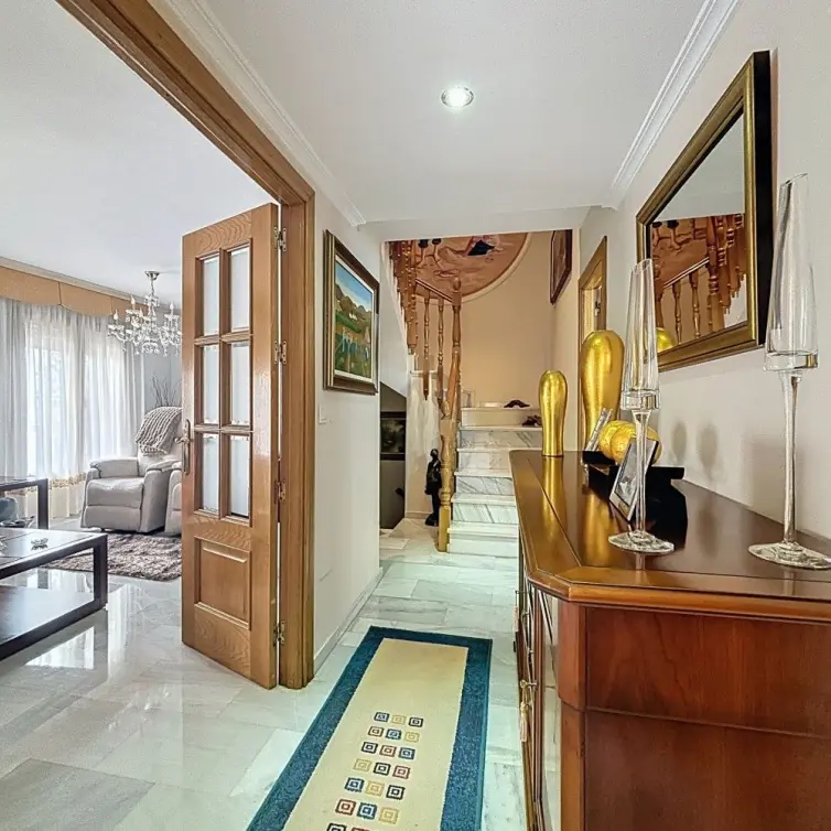 Sale of detached villa in Torre del Mar