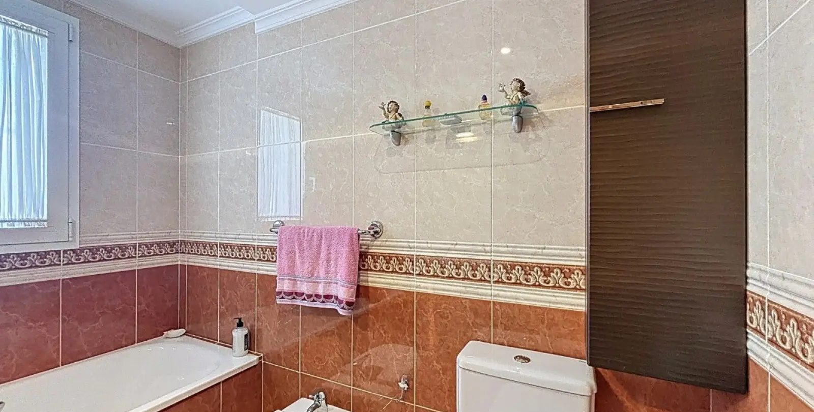 Sale of detached villa in Torre del Mar 24