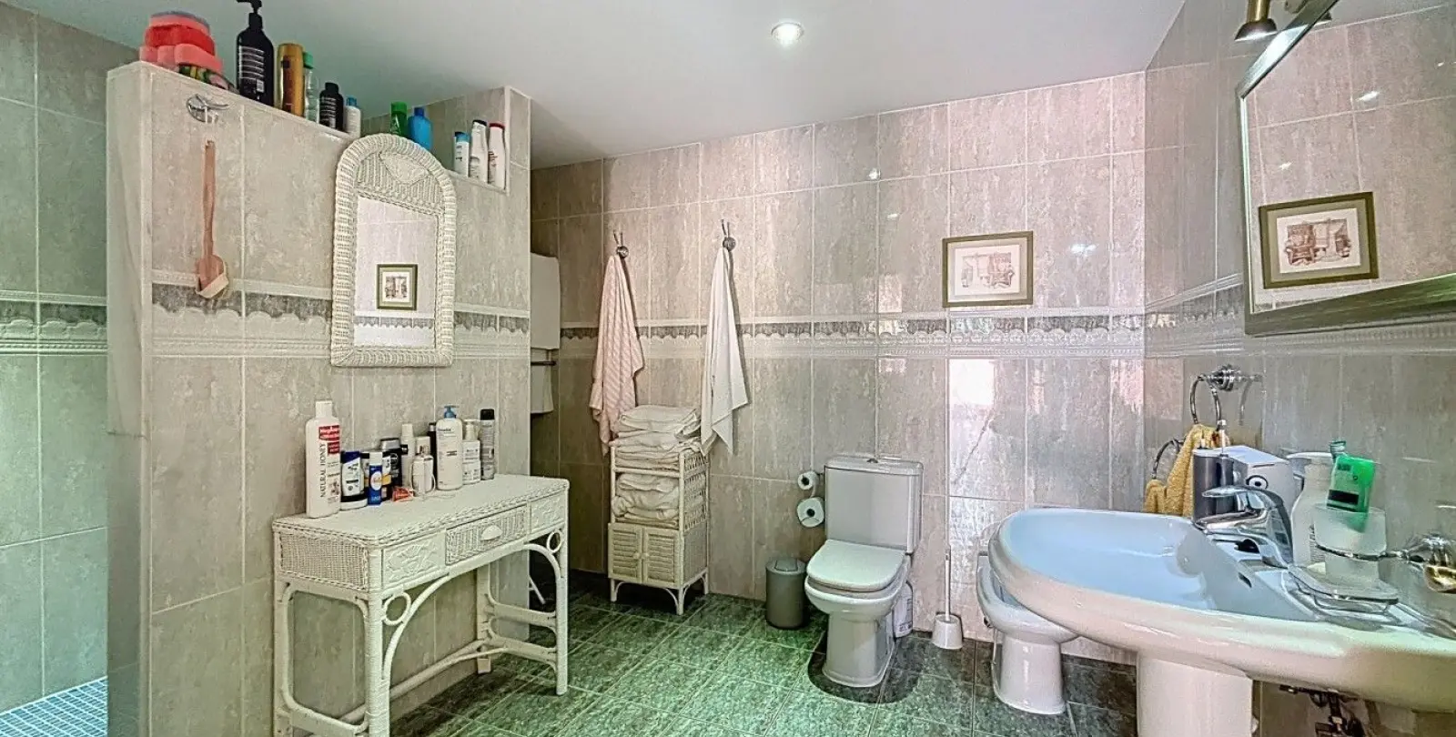 Sale of detached villa in Torre del Mar 34