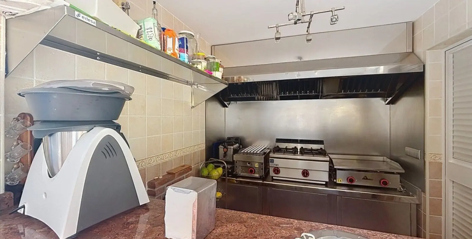 Sale of detached villa in Torre del Mar 48