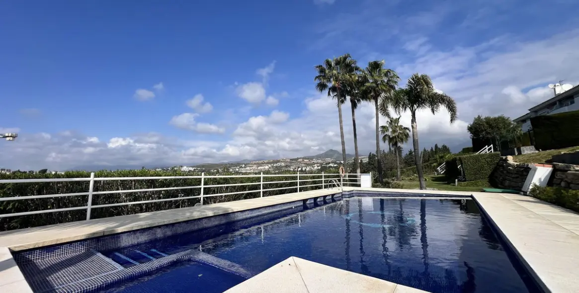 Продажа таунхауса в Estepona 28