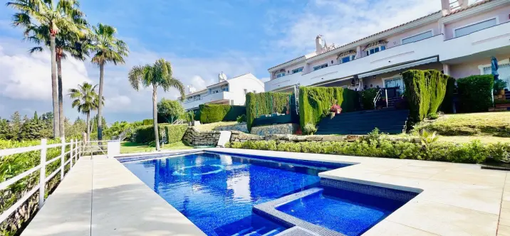 Sale of townhouse in Atalaya 0