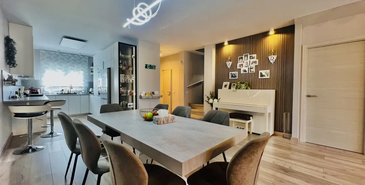 Venta de adosado en Atalaya 9