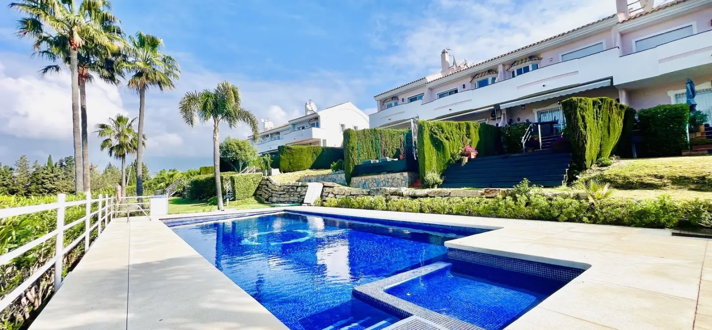 Sale of townhouse in Atalaya 0