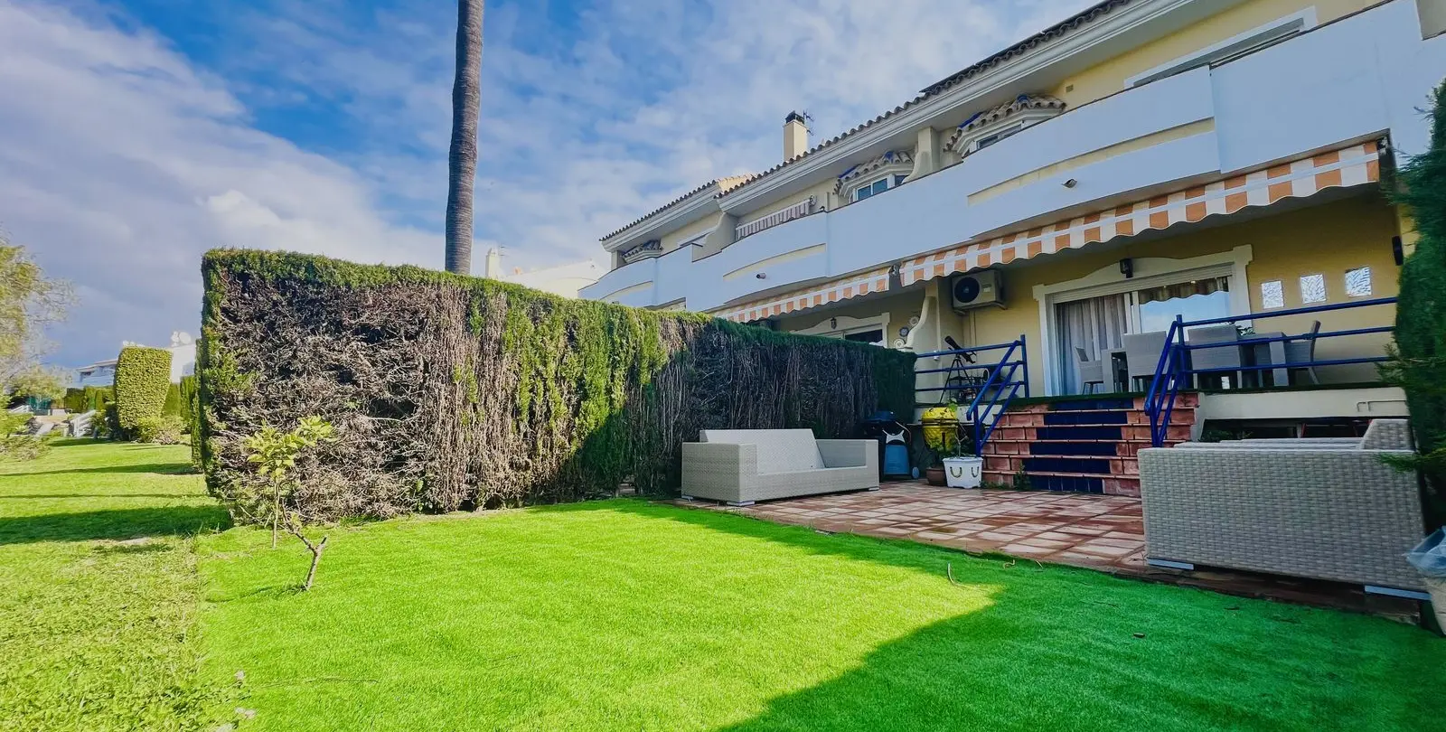 Sale of townhouse in Atalaya 27