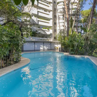 Продажа апартаментов на среднем этаже в The Golden Mile