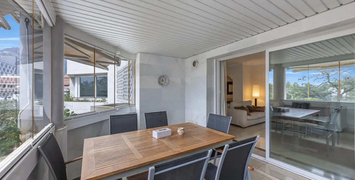 Продажа апартаментов на среднем этаже в The Golden Mile 5