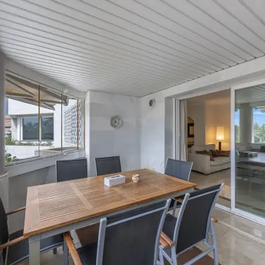 Продажа апартаментов на среднем этаже в The Golden Mile