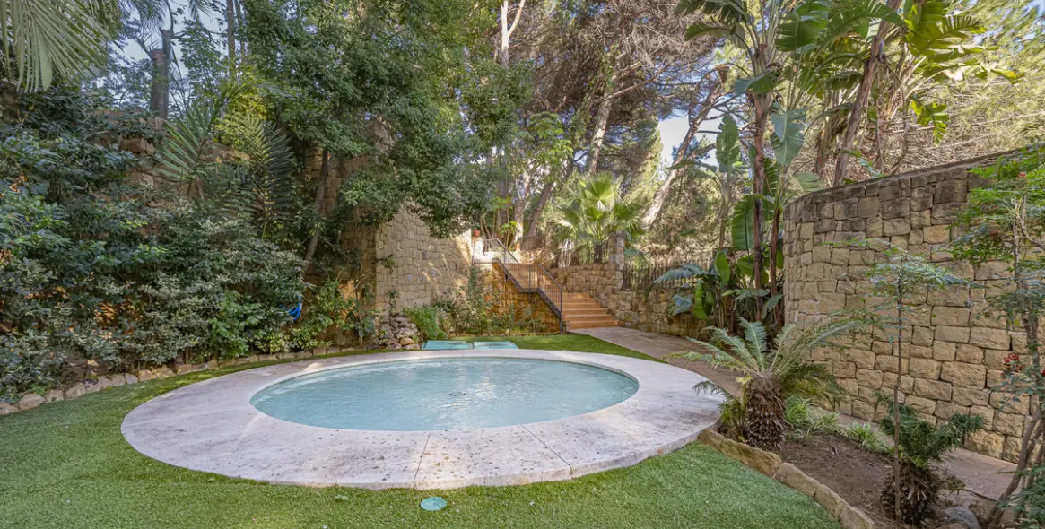 Продажа апартаментов на среднем этаже в The Golden Mile 22