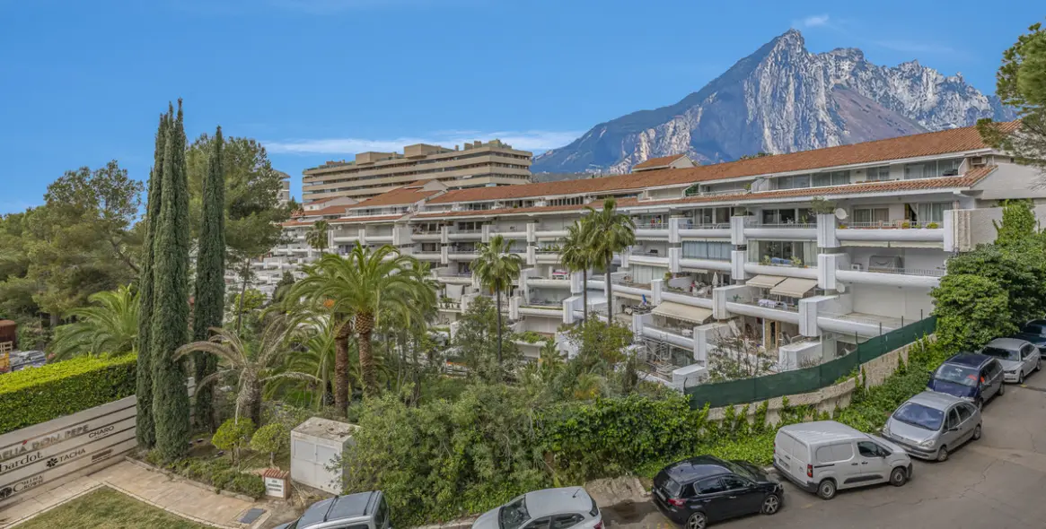 Продажа апартаментов на среднем этаже в The Golden Mile 31