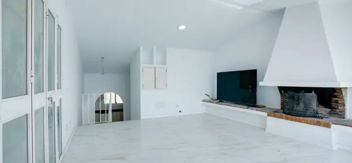 Sale of detached villa in Estepona 3