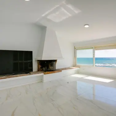 Venta de villa independiente en Estepona