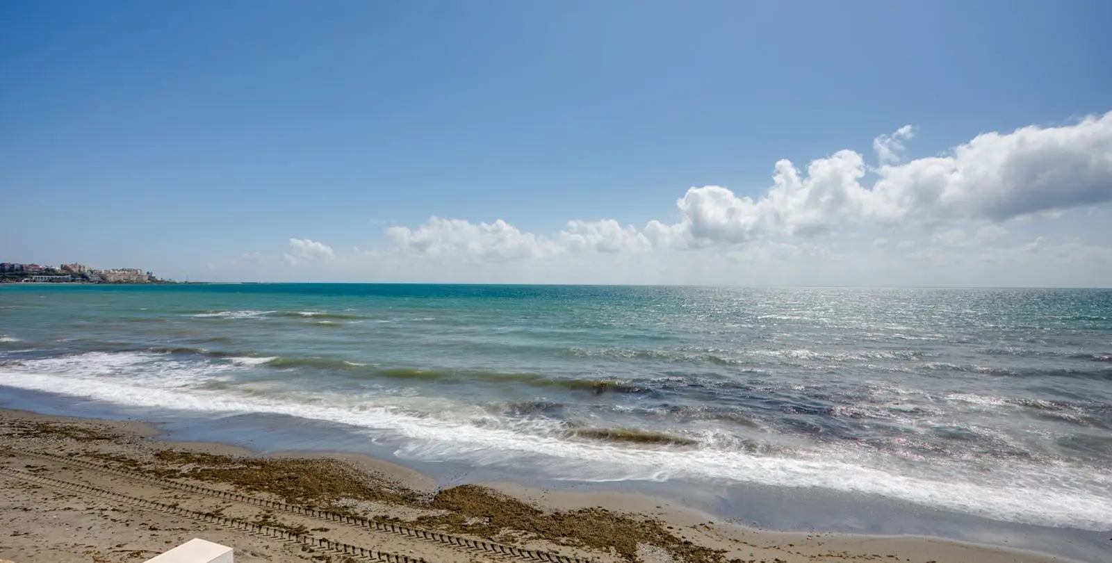 Продажа  отдельно стоящей виллы в Estepona 2