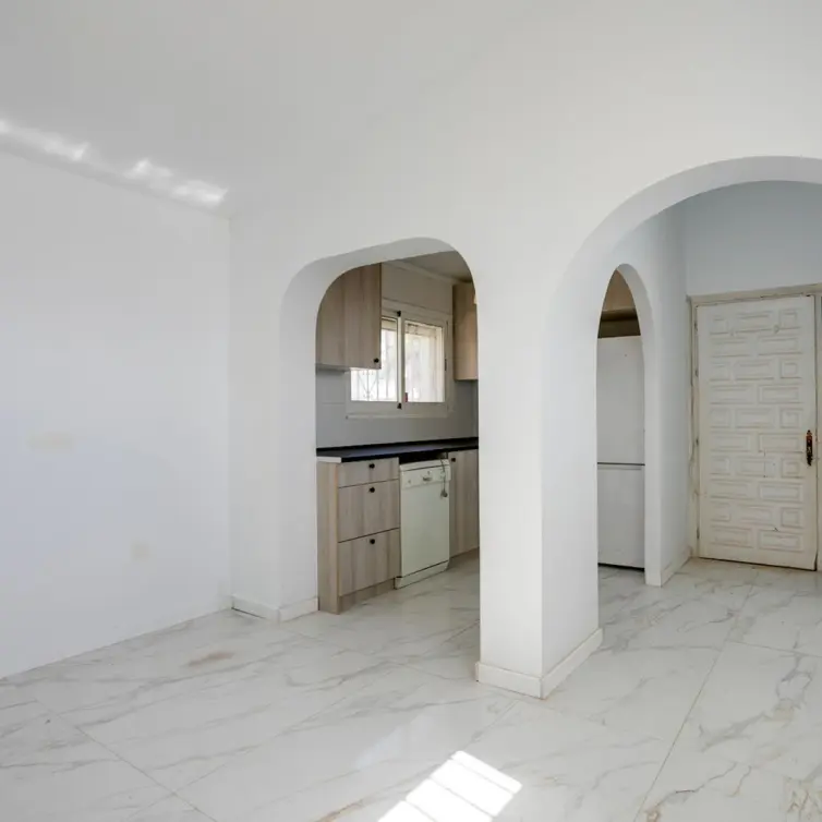 Продажа  отдельно стоящей виллы в Estepona