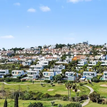 Venta de parcela comercial en Estepona