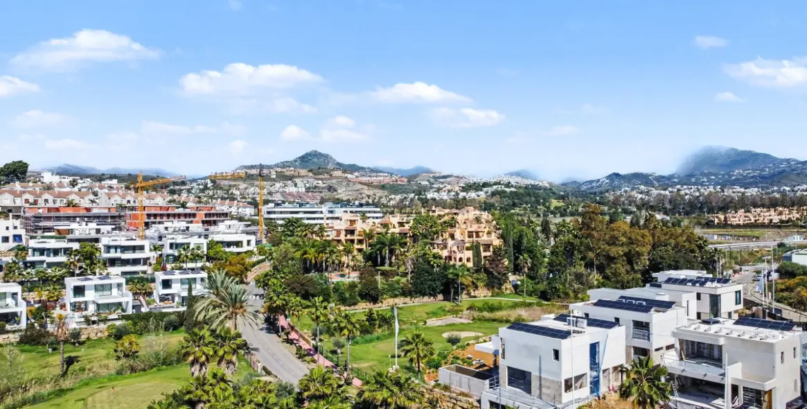 Venta de parcela comercial en Estepona 5