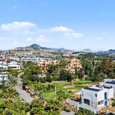 Venta de parcela comercial en Estepona