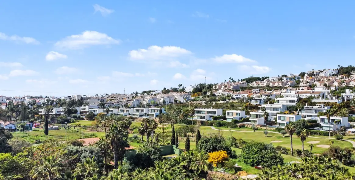 Venta de parcela comercial en Estepona 7