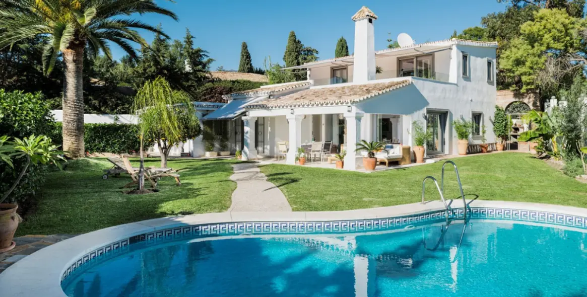 Venta de villa independiente en La Quinta 1