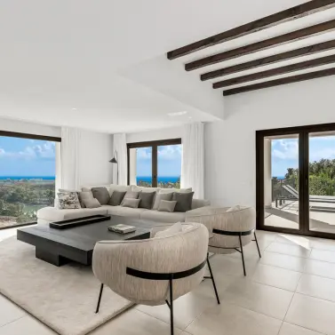 Venta de villa independiente en Estepona