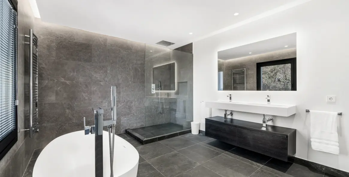 Venta de villa independiente en Estepona 18