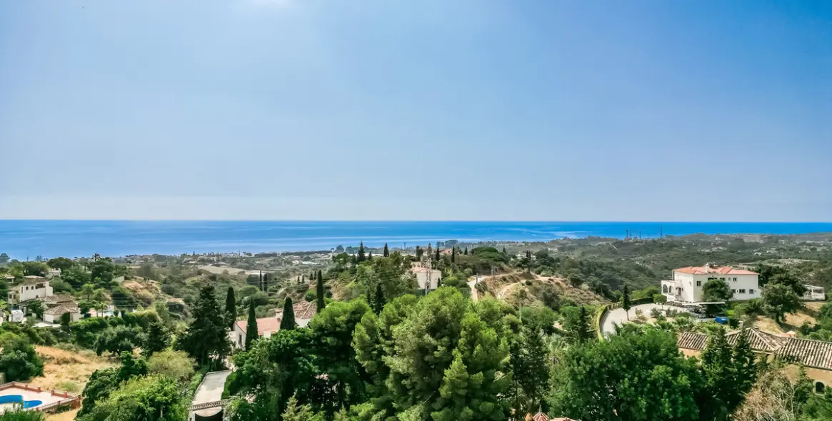 Venta de villa independiente en Estepona 25