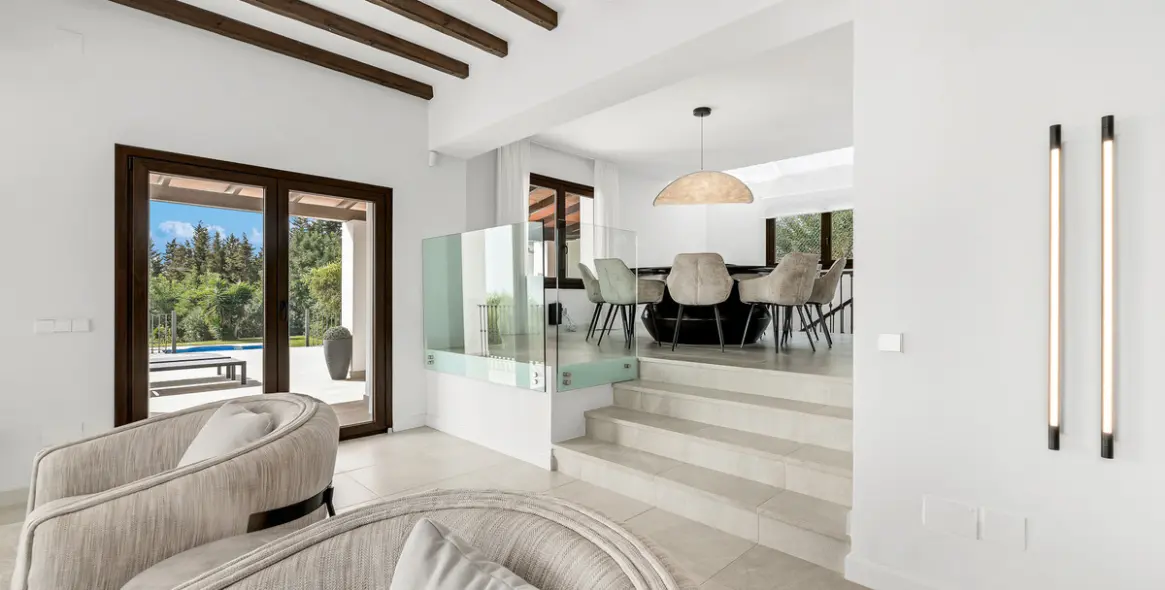 Venta de villa independiente en Estepona 34