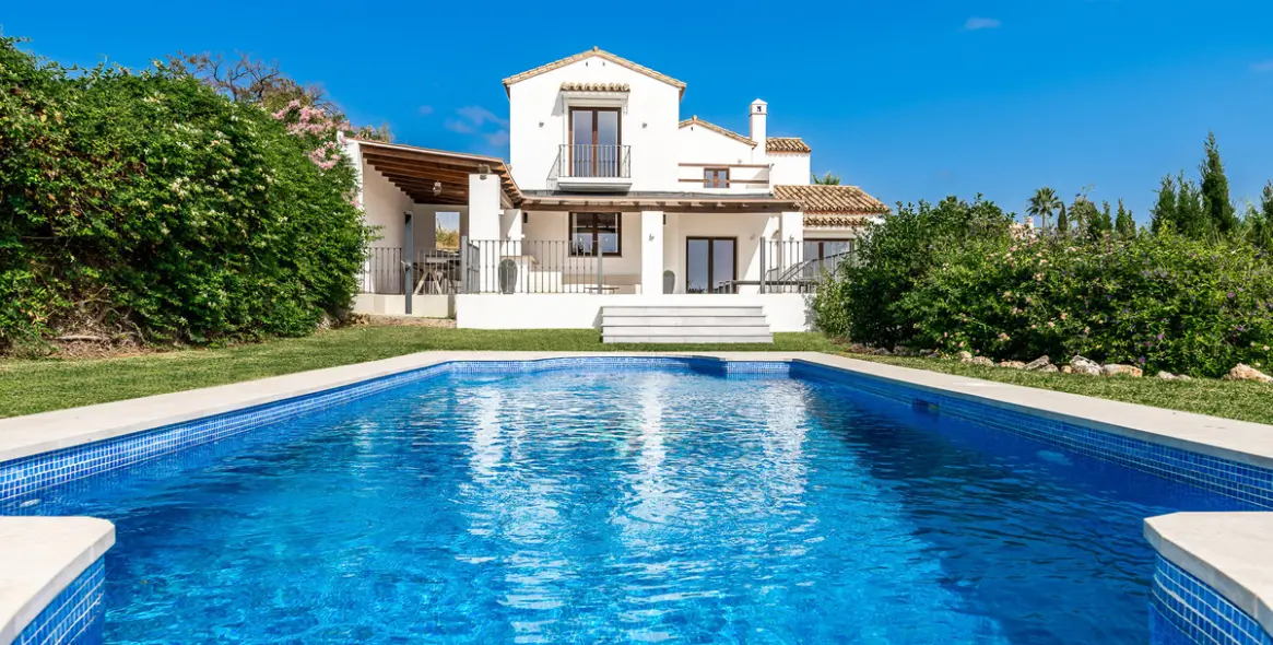 Venta de villa independiente en Estepona 41