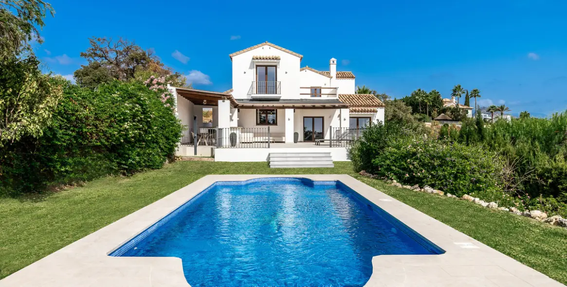 Venta de villa independiente en Estepona 46