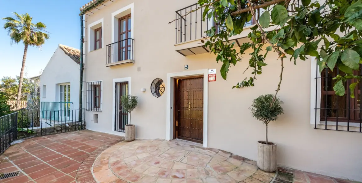 Venta de adosado en The Golden Mile 52