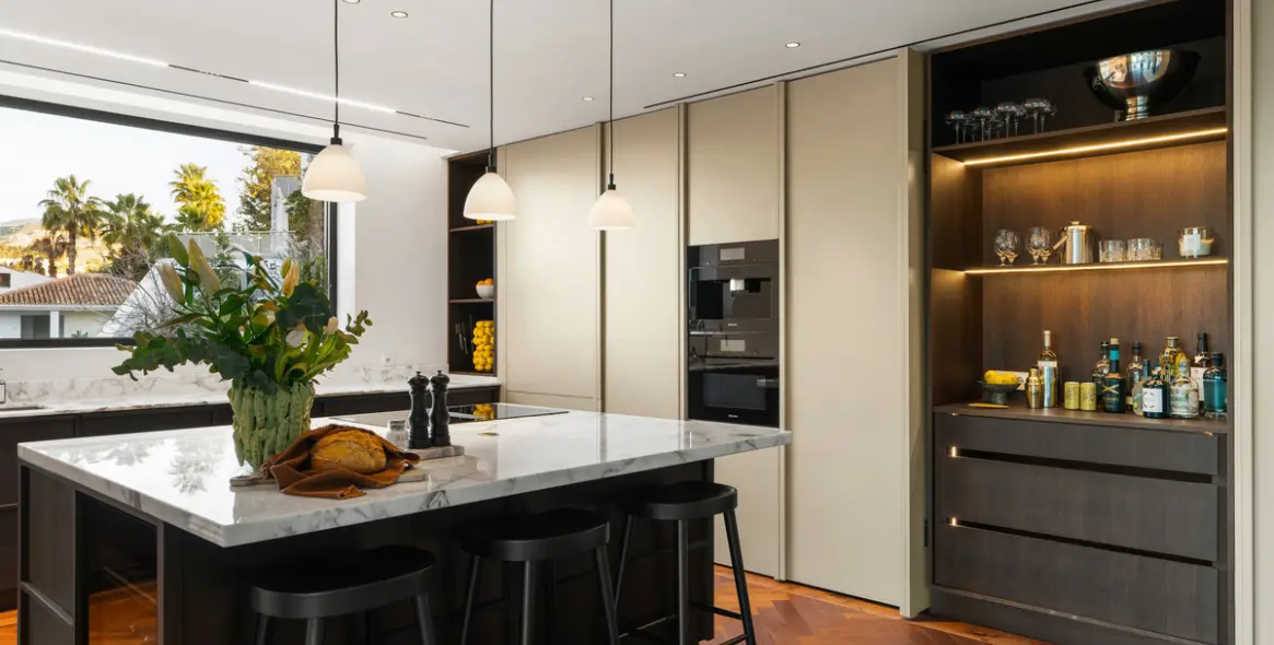 Venta de villa independiente en Nueva Andalucía 9