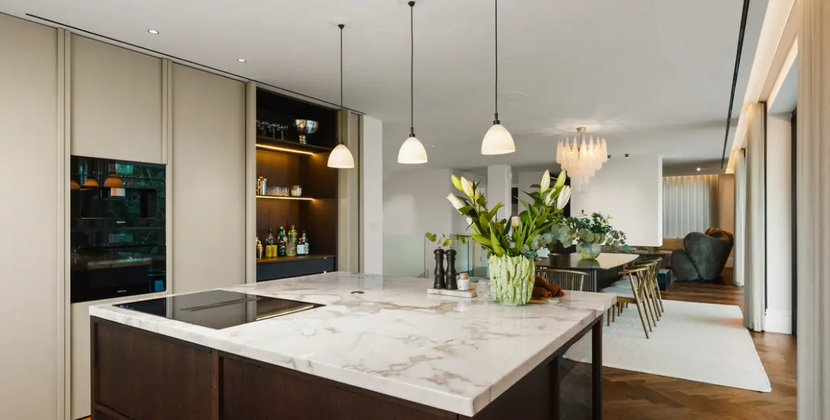 Venta de villa independiente en Nueva Andalucía 10