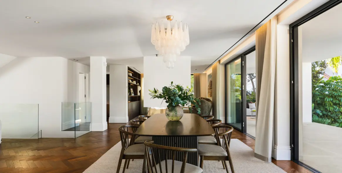 Venta de villa independiente en Nueva Andalucía 11