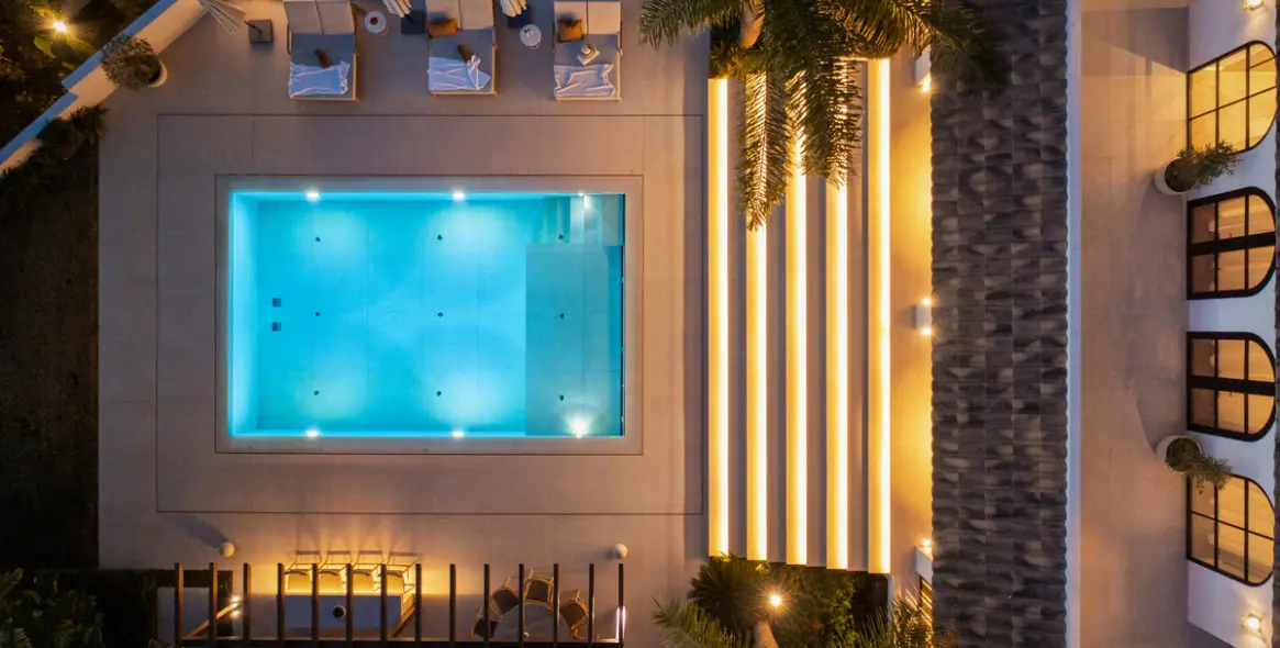 Venta de villa independiente en Nueva Andalucía 13