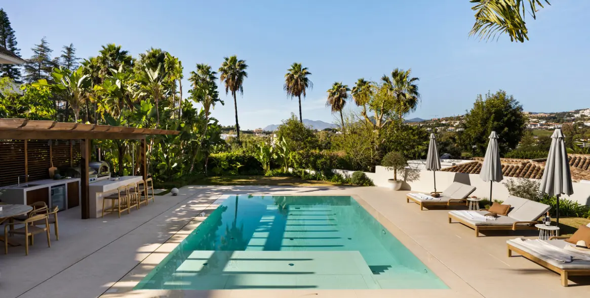 Venta de villa independiente en Nueva Andalucía 36