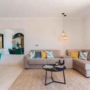 Long-term rent of penthouse in New Golden Mile