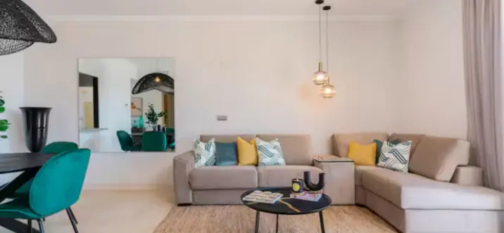 Long-term rent of penthouse in New Golden Mile 2