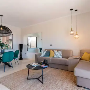 Long-term rent of penthouse in New Golden Mile