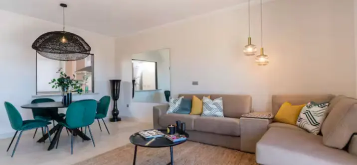 Long-term rent of penthouse in New Golden Mile 3