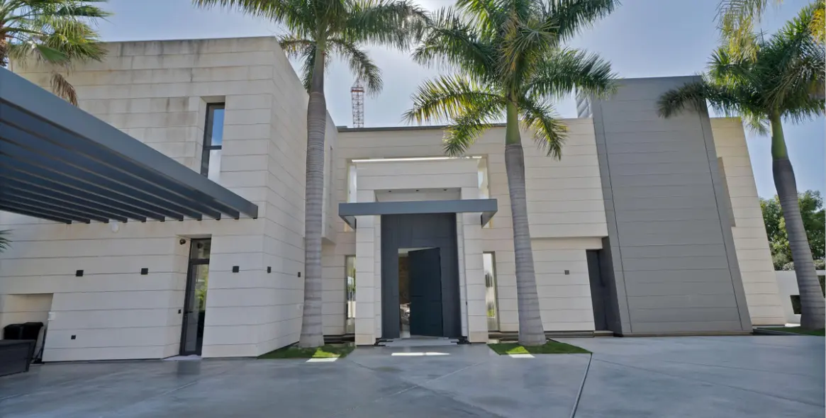 Alquiler a largo plazo de villa independiente en Nagüeles 4