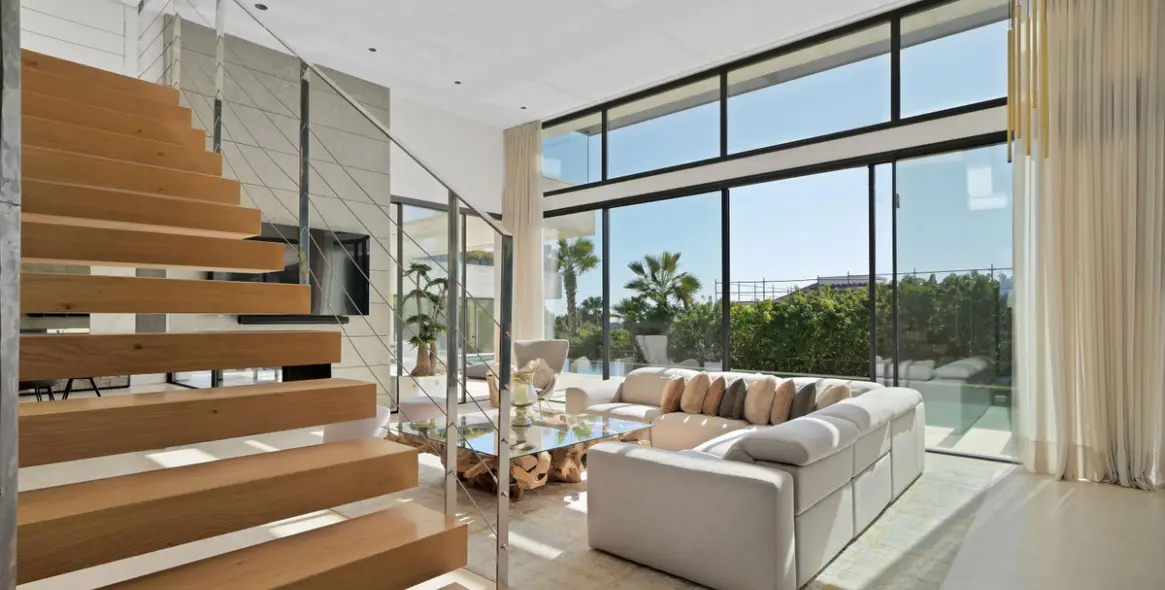 Alquiler a largo plazo de villa independiente en Nagüeles 9