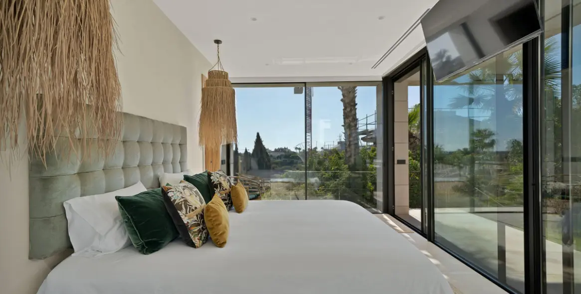 Alquiler a largo plazo de villa independiente en Nagüeles 16