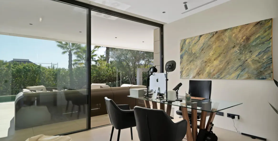 Alquiler a largo plazo de villa independiente en Nagüeles 26