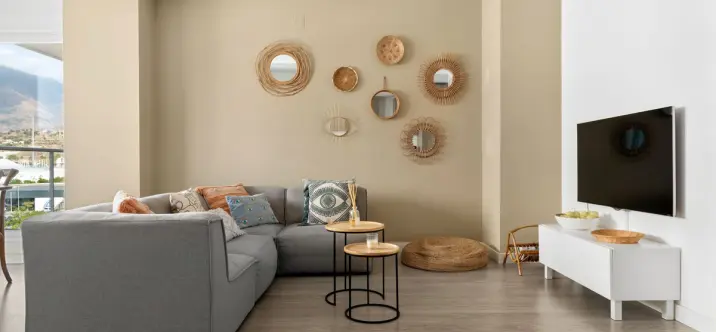 Venta de apartamento en planta media en Estepona 0