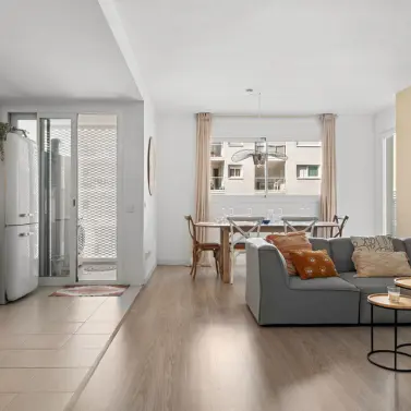 Venta de apartamento en planta media en Estepona