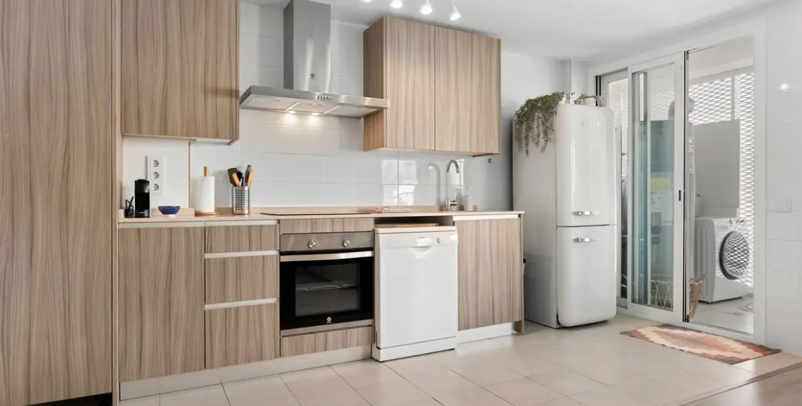 Sale of middle floor apartment in Estepona 8