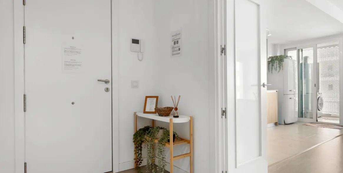 Sale of middle floor apartment in Estepona 11