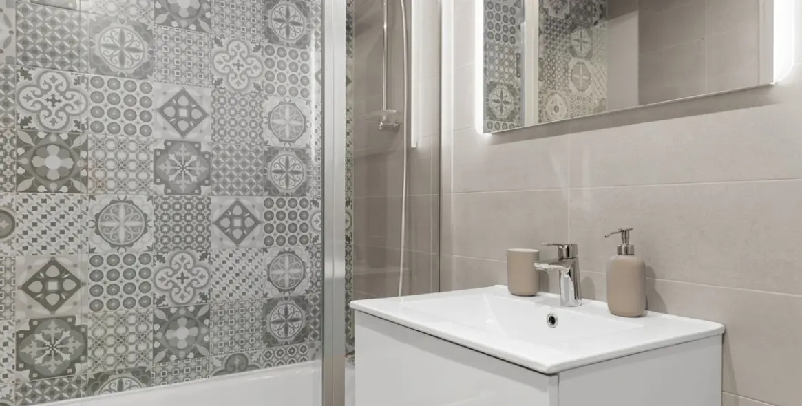 Sale of middle floor apartment in Estepona 17