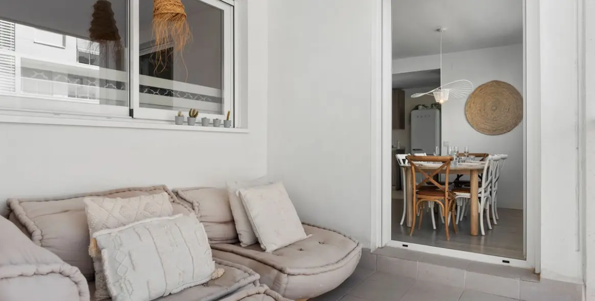 Sale of middle floor apartment in Estepona 27